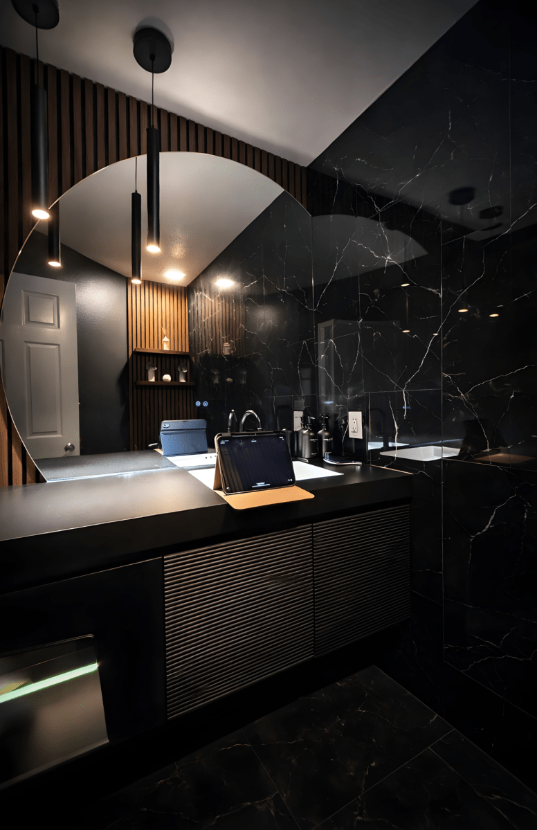 Luxury bathroom interior by AMYZA