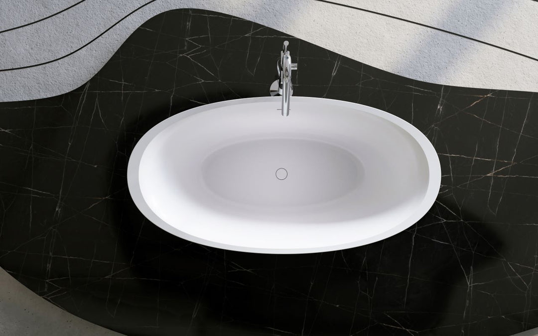 Luxury freestanding bathtub